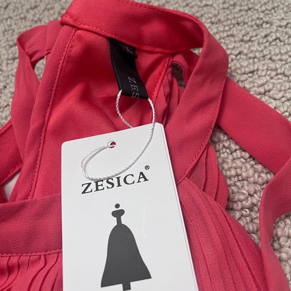 Spring Dress Closet Clearout! - Picture 4 of 4